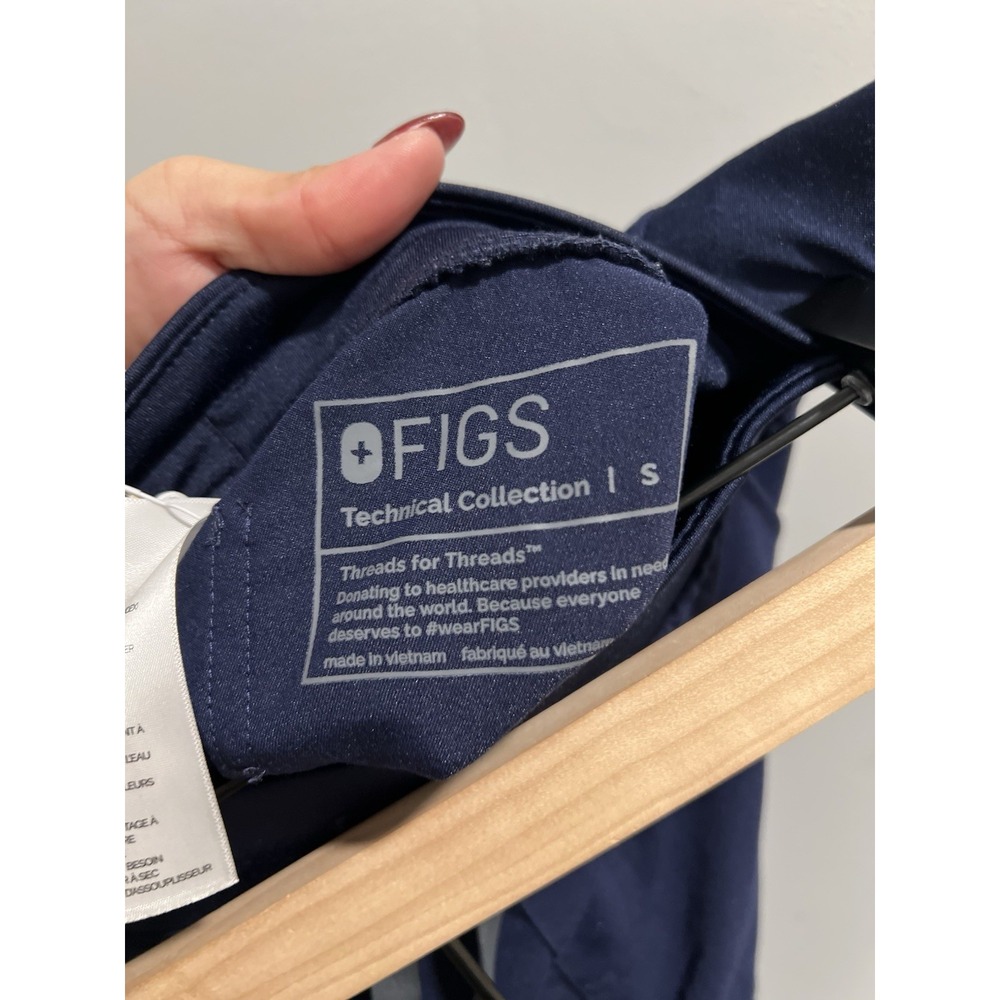 FIGS Navy Blue Scrub Set Casma Top Zamora Jogger Technical Collection Womens S - Picture 8 of 14